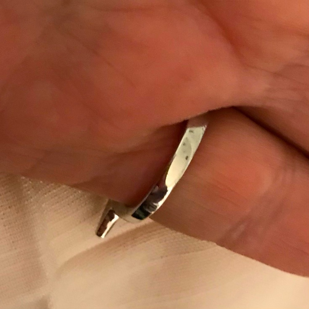 Sterling Silver Solitaire Modern Ring Size 6 - Picture 2 of 6